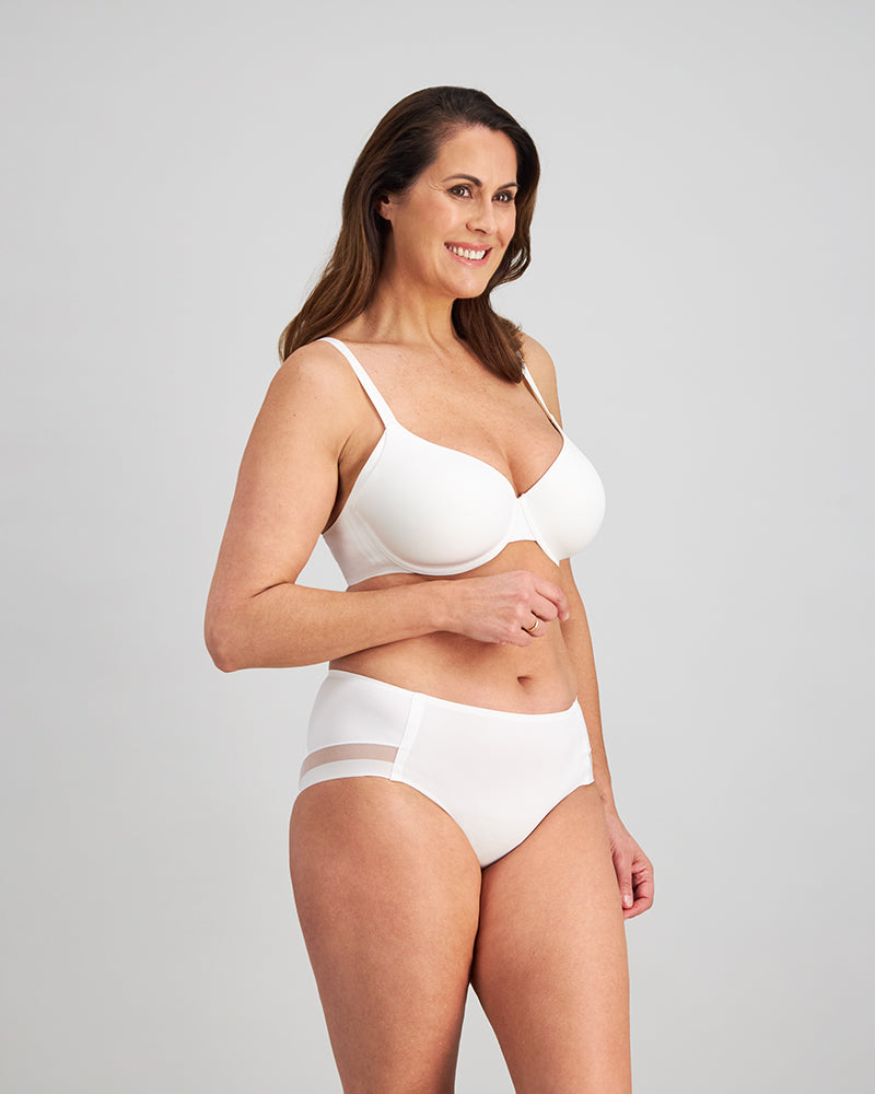 Comfit Collection Contour Bra in WHITE. Feature shot