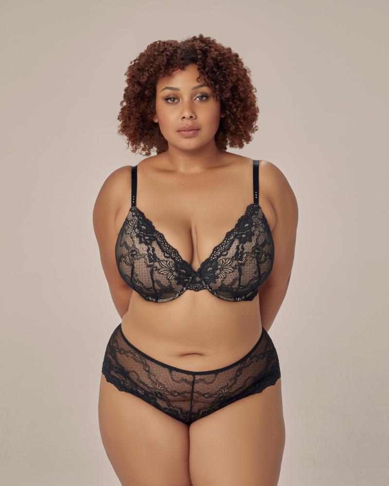 My Fit Lace Contour Bra in BLACK. Feature shot