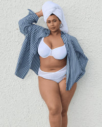 Perfect Lines Contour Bra in WHITE. Feature shot