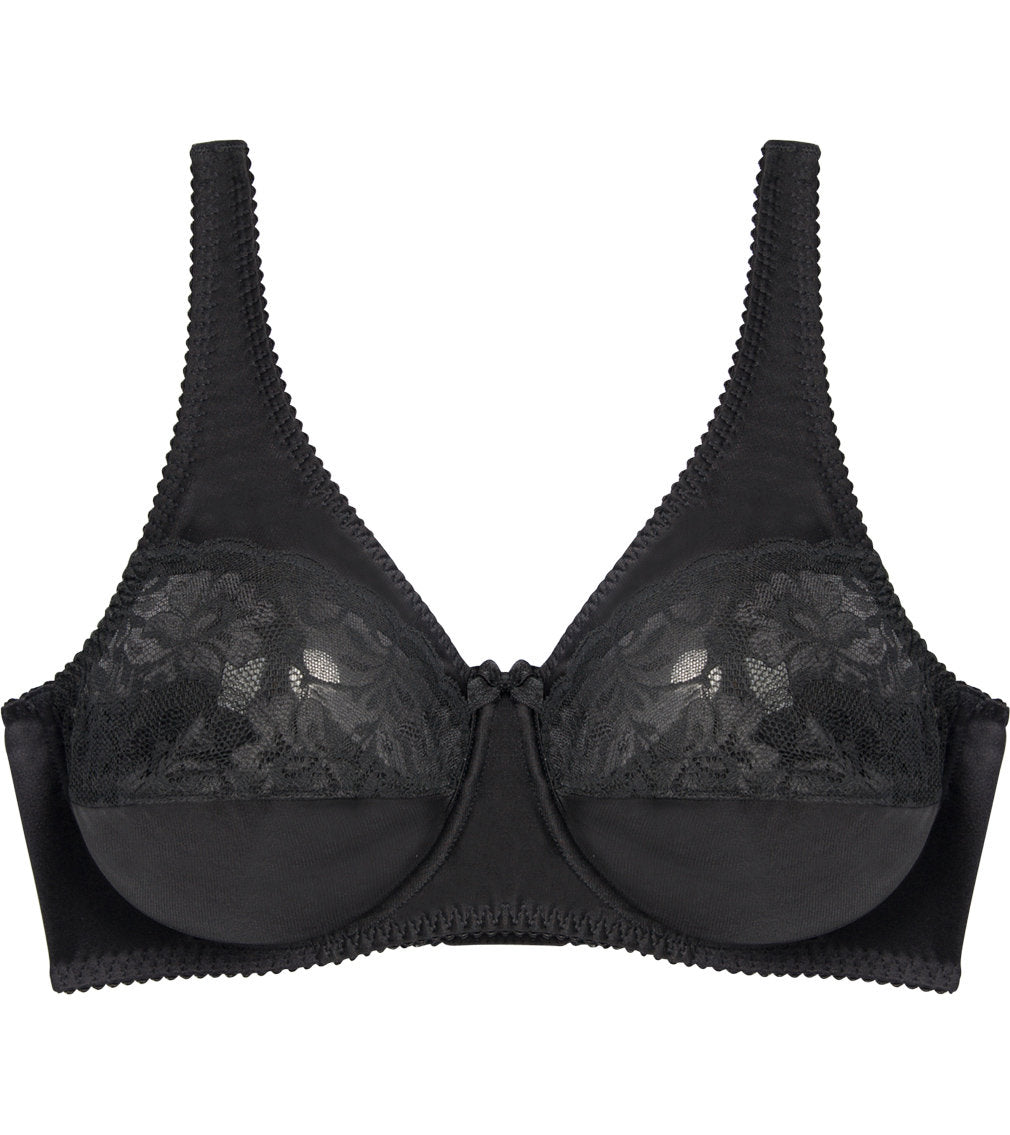Classic Underwire Underwire Bra in BLACK. Flat lay front view
