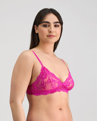 Model wears My Fit Lace Wire Free Bra in FANTASY FUCHSIA. On body side view