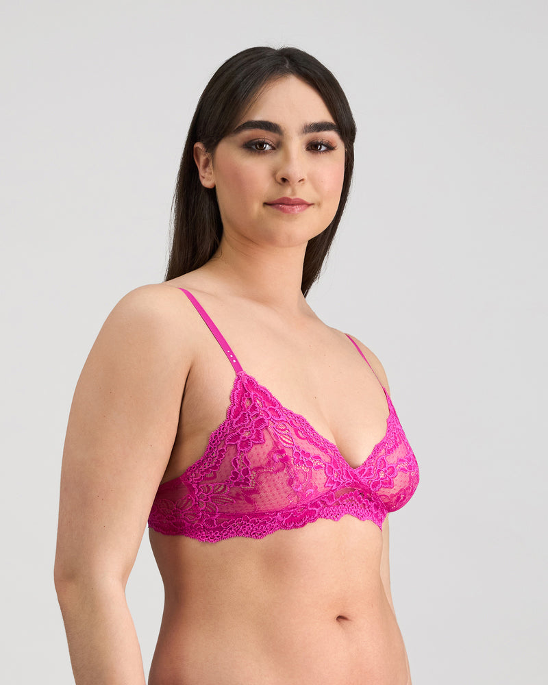 Model wears My Fit Lace Wire Free Bra in FANTASY FUCHSIA. On body side view