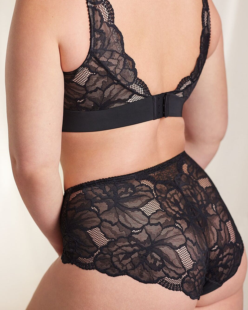 Midnight Express Full Brief in BLACK. Feature shot