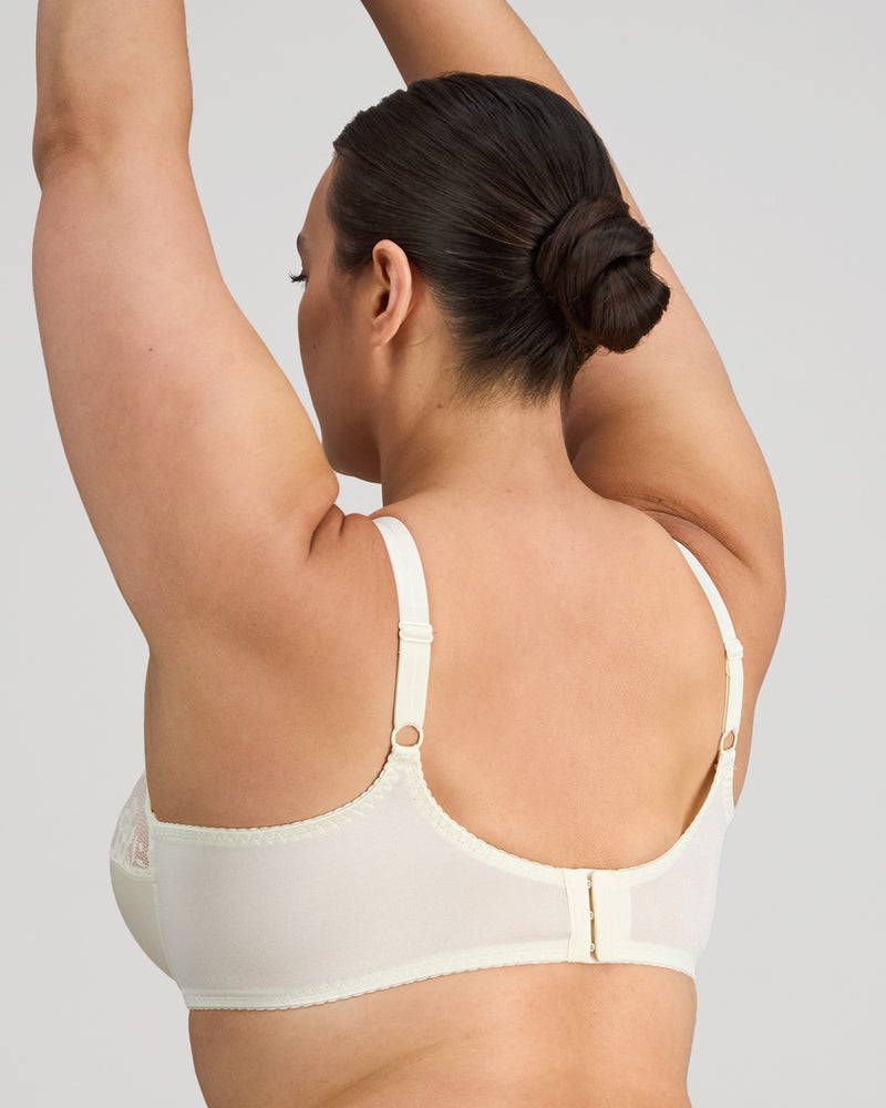 Classic Underwire Underwire Bra in IVORY. Flat lay back view