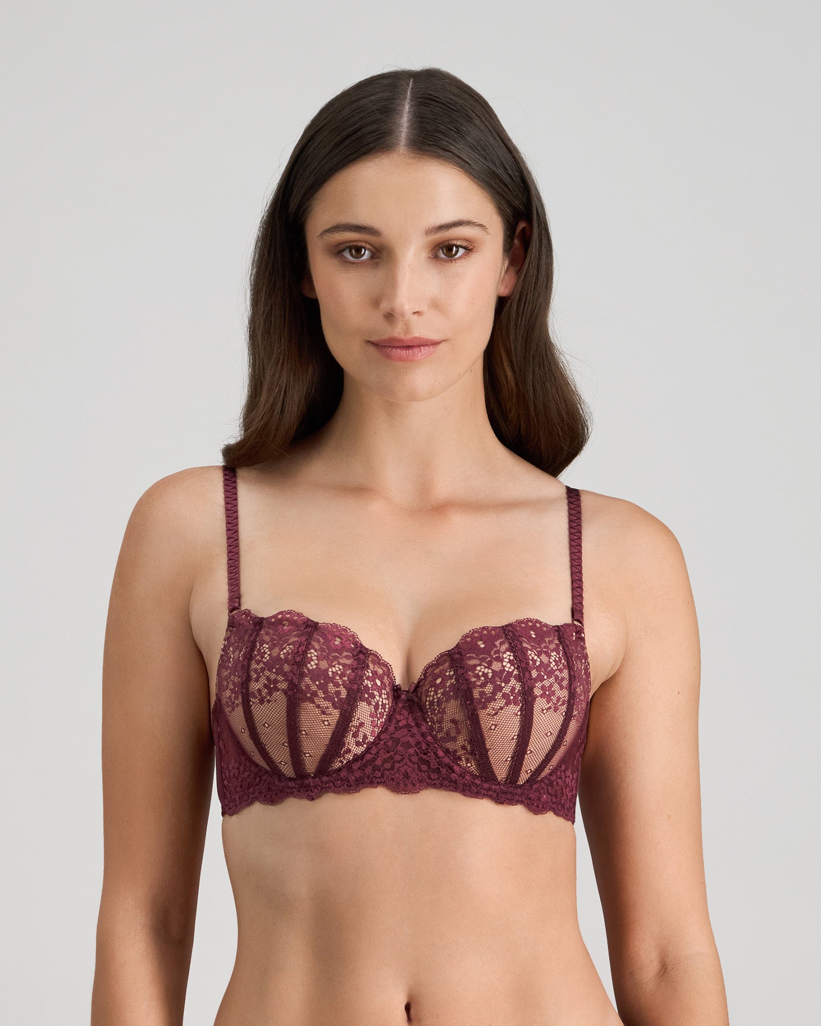 Model wears Sofia Contour Bra in FIG. On body front view