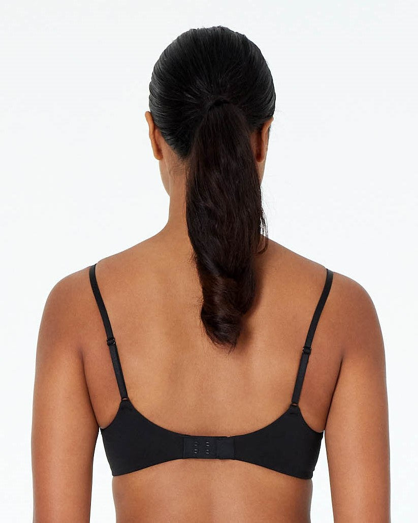 Model wears Simply Me Contour Bra in BLACK. On body back view