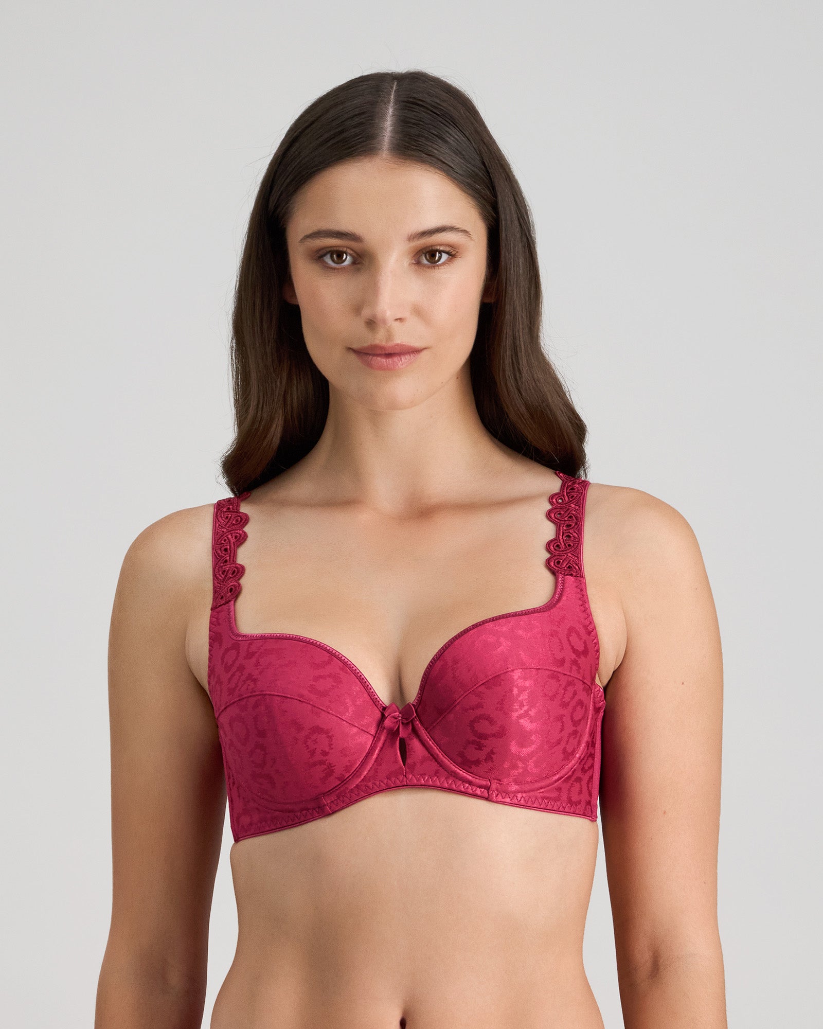 Model wears Damask Contour Bra in BEAUJOLAIS. On body front view