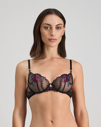 Model wears Niara Underwire Bra in BLACK/BEAUJOLAIS. On body front view
