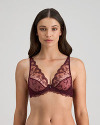 Model wears Etienne Underwire Bra in FIG. On body front view
