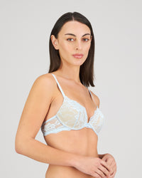 Model wears My Fit Lace Push Up Bra in OMPHALODES. On body side view