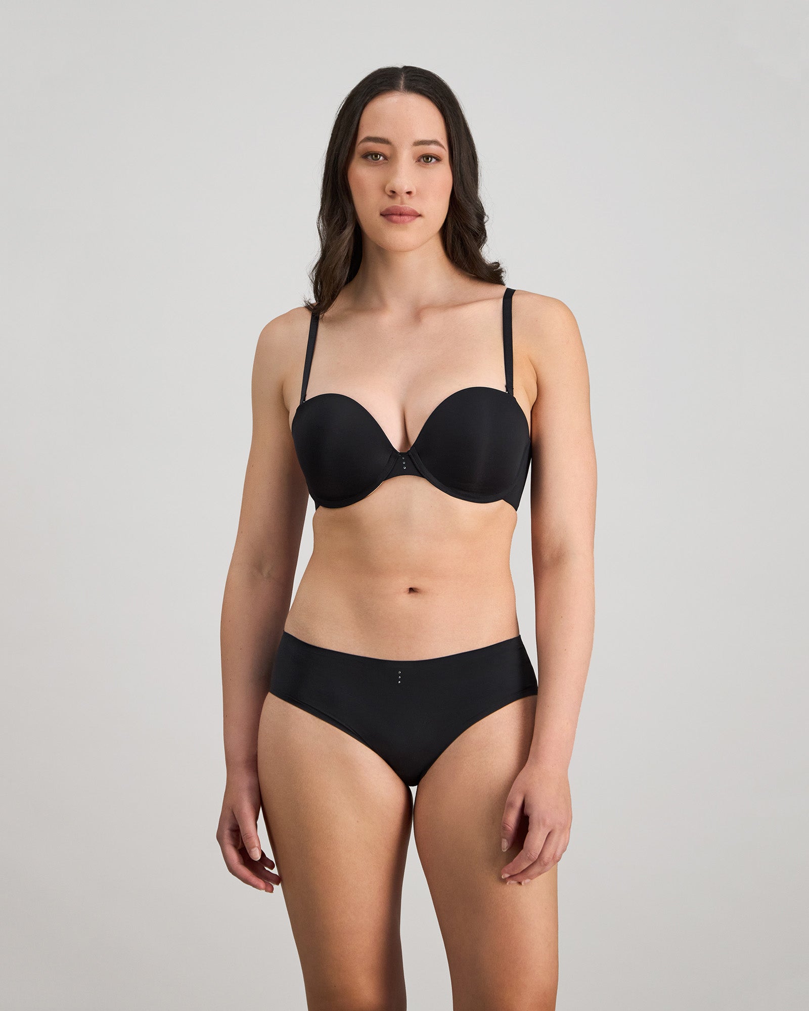 P82-4059F.BLAK.FS