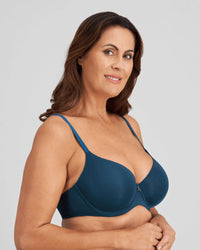 Model wears Sculpt Contour Bra in REFLECTING POND. On body side view