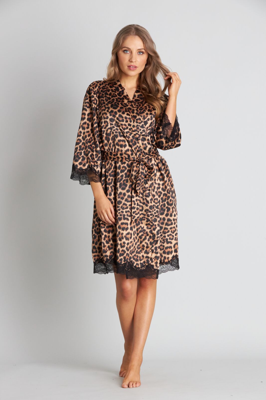 Model wears Noele Robe in LEOPARD/BLACK. On body front view