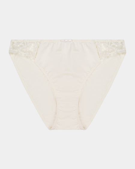 Baroque Bikini in SUGAR. Flat lay front view