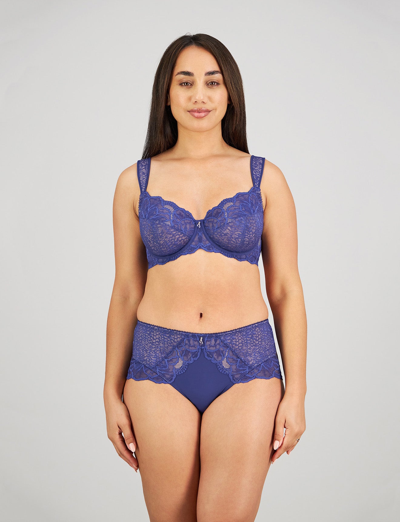 Midnight Express Full Brief in BLUE RIBBON. Feature shot