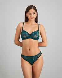 Model wears Delightfully So Underwire Bra in RAIN FOREST. On body side view