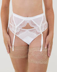 Model wears Una Elegance Bikini in SUGAR. On body front view