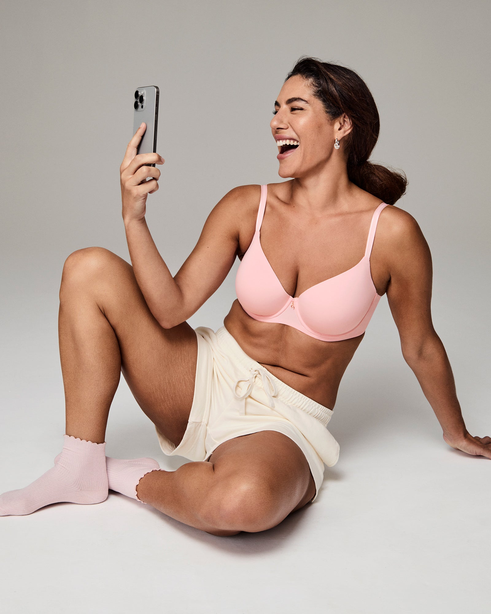 Sculpt Contour Bra in FAIRY TALE. Feature shot