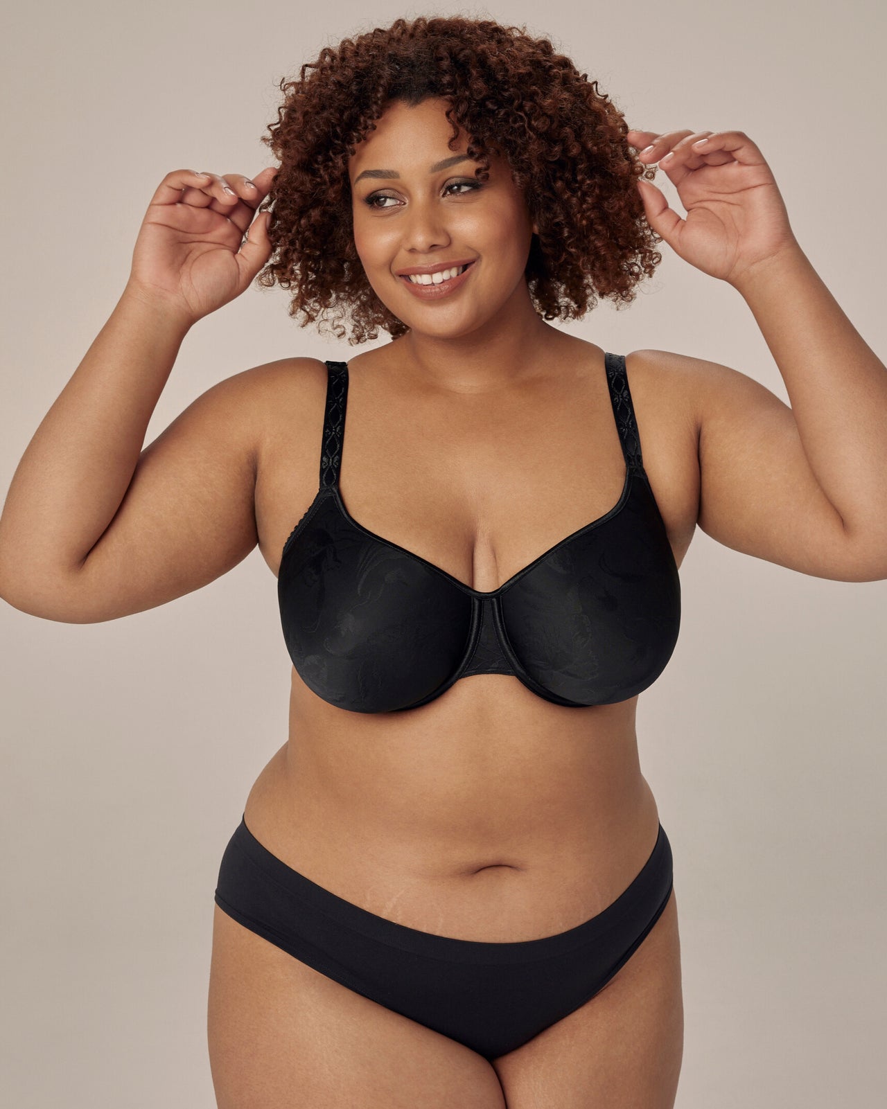 Profile Perfect Contour Bra in BLACK. Feature shot