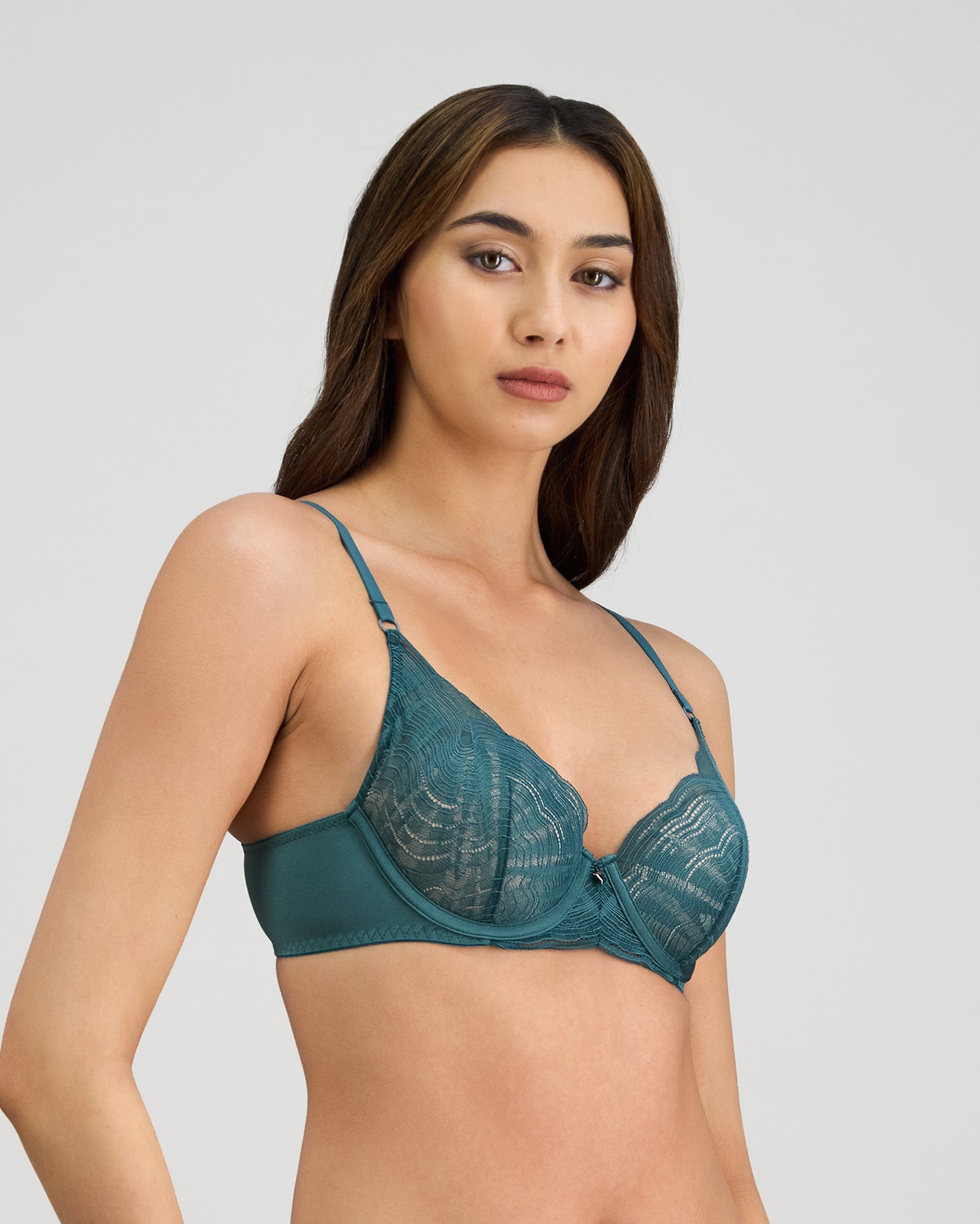 Model wears Coco Divine Contour Bra in MEDITERRANEA. On body side view