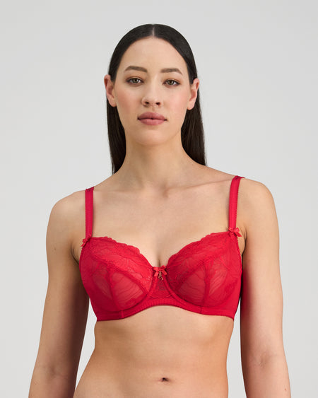 Model wears Farah Underwire Bra in JAZZY. On body front view