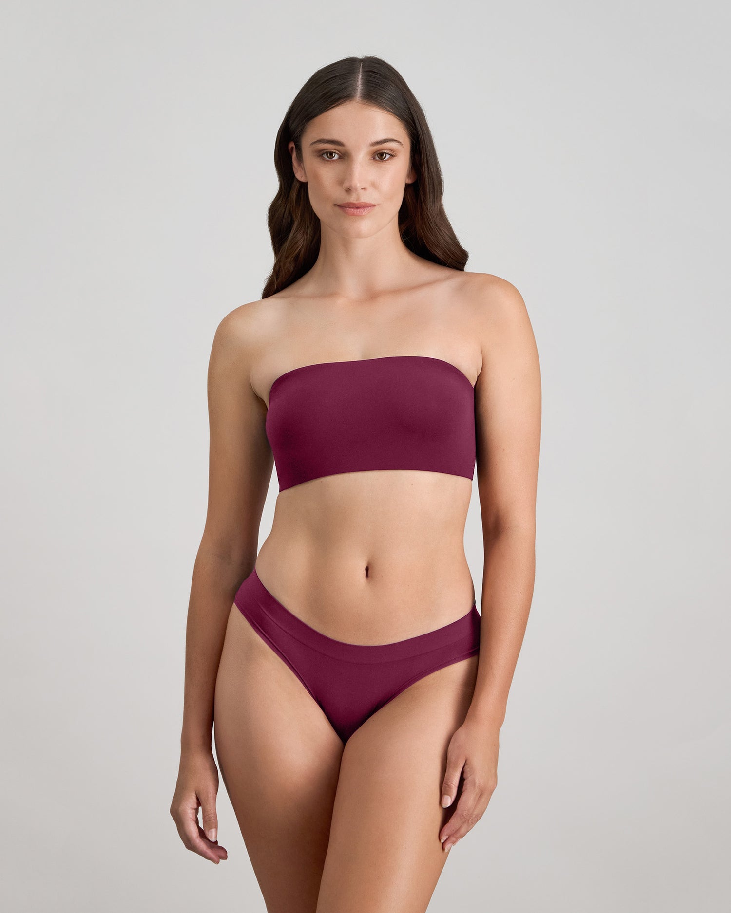 Extra-Ordinary Bandeau in FIG. Feature shot