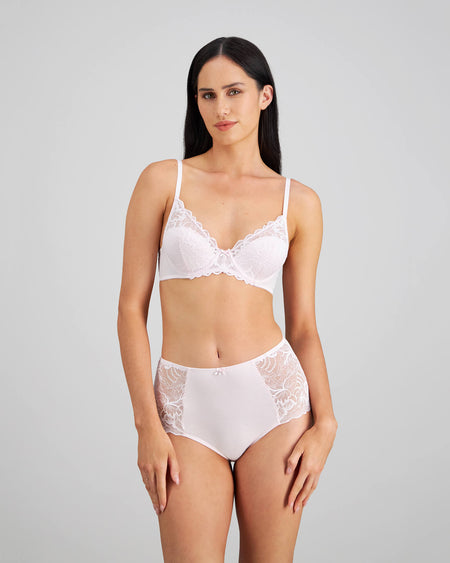 Embrace Full Brief in FESTIVAL BLOOM. Feature shot
