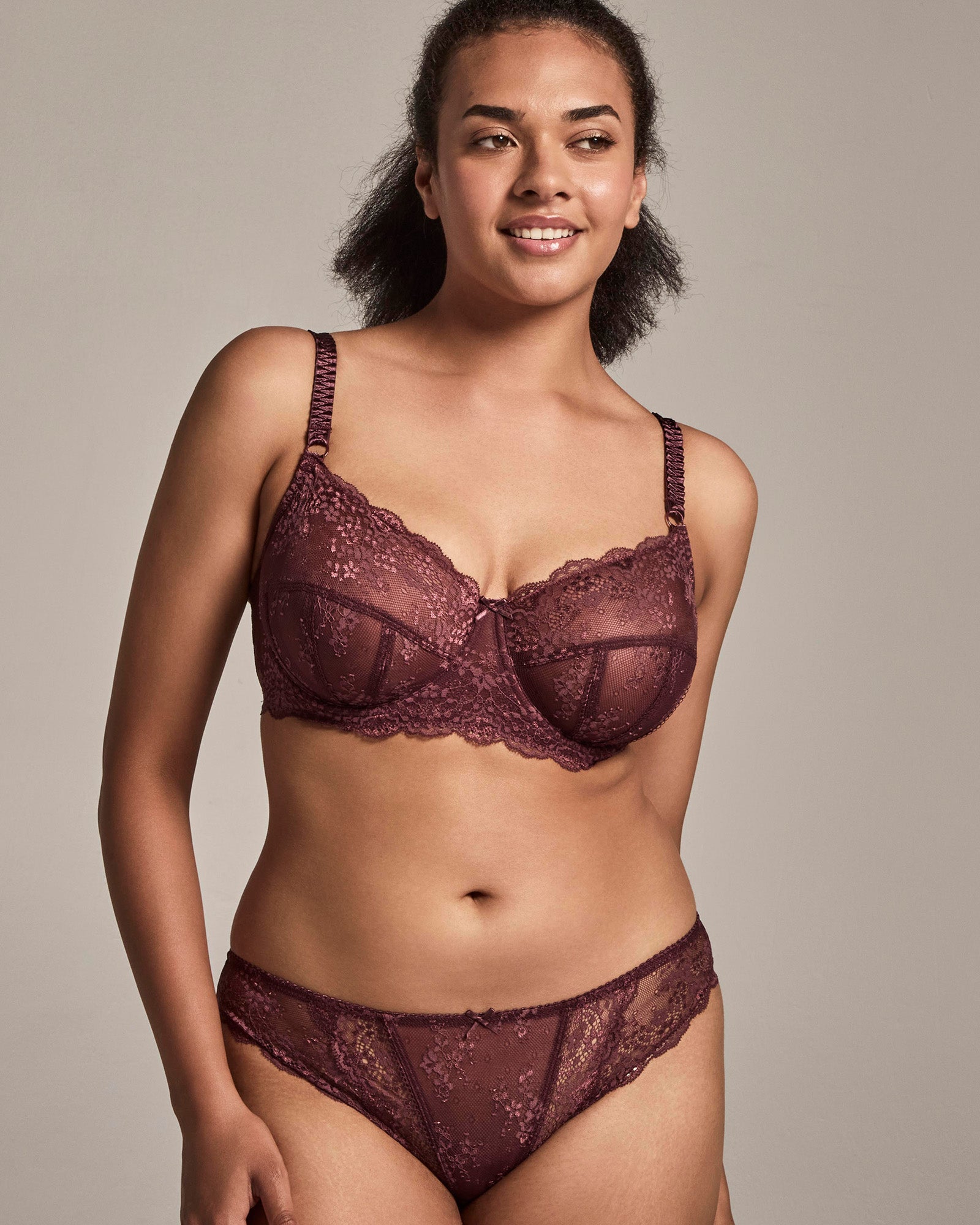Sofia Underwire Bra in FIG. Feature shot