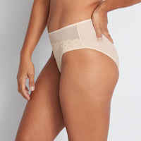 Model wears Chloe Midi in LINEN. On body side view