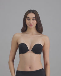 model-wears-strapless-black-coloured-bra