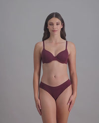 model-poses-in-figg-coloured-lingerie